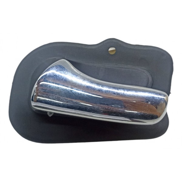 Maçaneta Interna Diant Esquerda Gm Corsa Wagon 1998 1999 00 Preto Dianteira