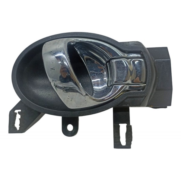 Maçaneta Interna Direita Nissan March 2015 2016 2017 2018 Preto Dianteira