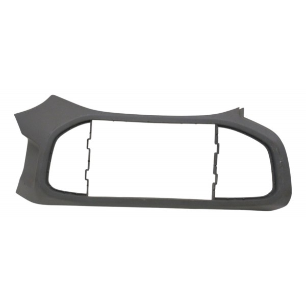 Acabamento Multimídia Painel Gm Onix 2015 2016 2017 Detalhe