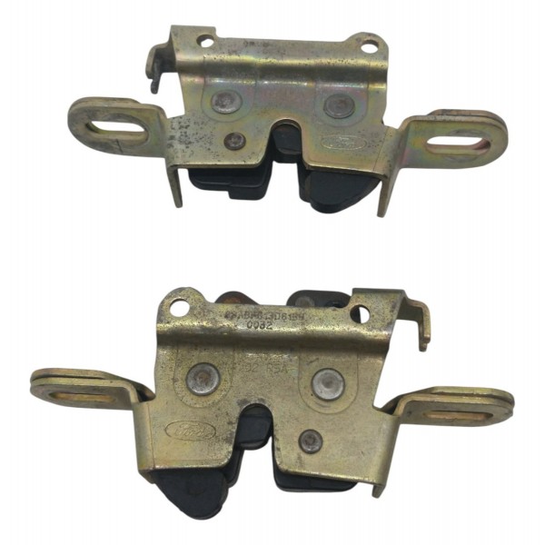 Par Trava Banco Traseiro Ford Focus Sedan 2002 2003 2004 05