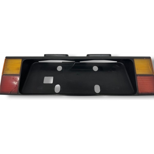 Aplique Tampa Traseira Vw Santana 1992 1993 1994 Detalhe
