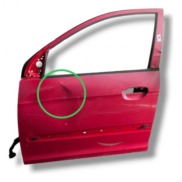 Porta Dianteira Esquerda Kia Picanto 2006 2009 2010 Detalhe Dianteira Esquerda Vermelho