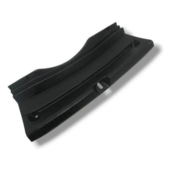 Soleira Porta Malas Toyota Yaris Hatch 2018 2019 2020 2022
