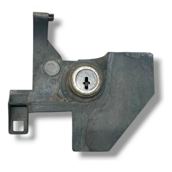 Cilindro Trava Tampa Traseira Peugeot Hoggar 2011 2012 2013